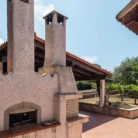 别墅 Clicksardegna Giulietta With Large Garden And